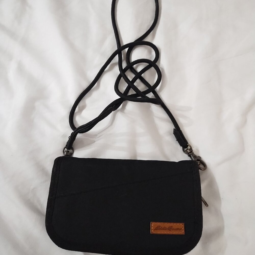 Eddie Bauer Connect Travel Wallet